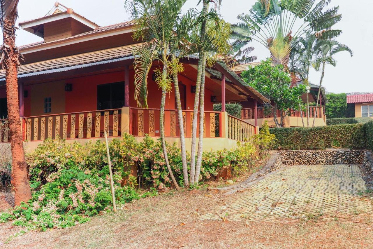 Oyo 758 Phufatara Resort Ban Mae Khachan Экстерьер фото