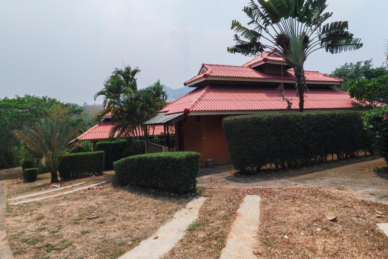 Oyo 758 Phufatara Resort Ban Mae Khachan Экстерьер фото