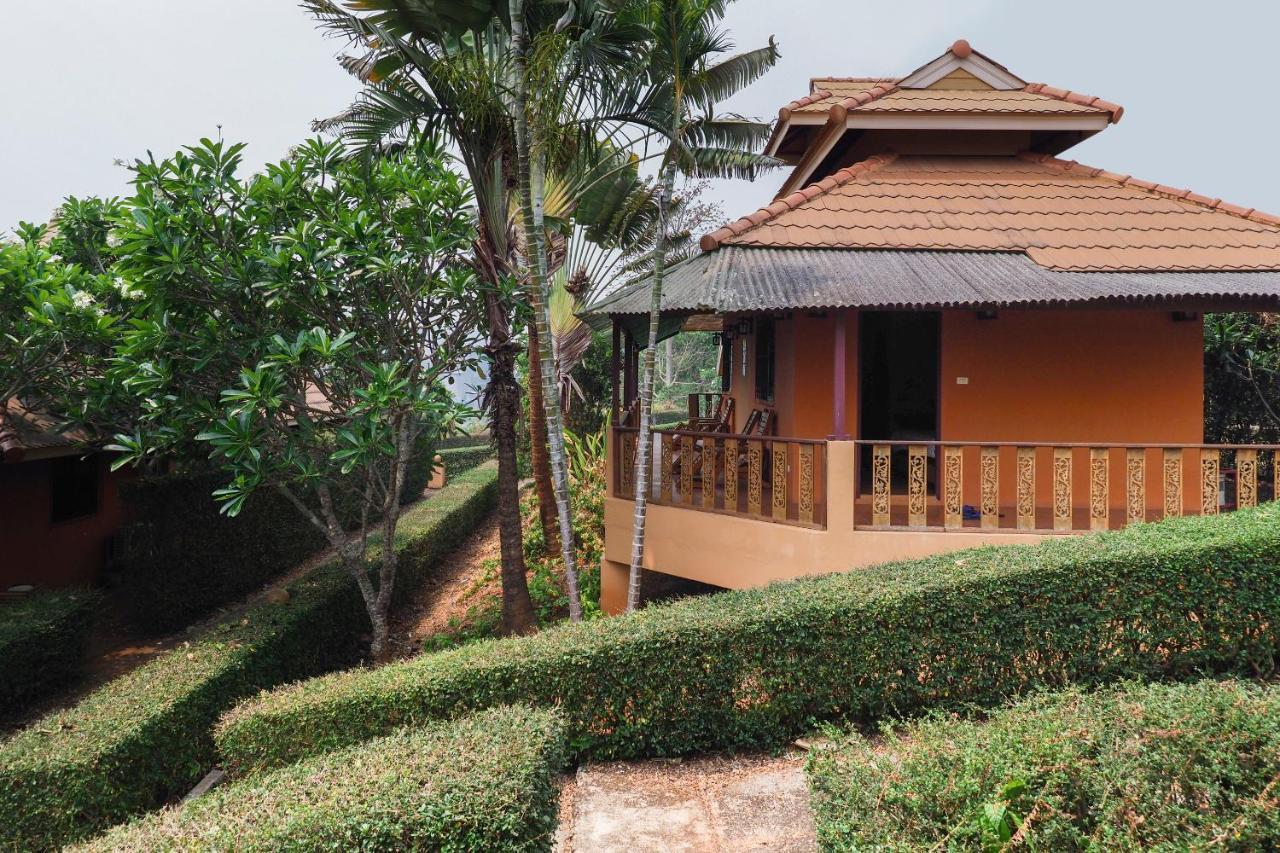 Oyo 758 Phufatara Resort Ban Mae Khachan Экстерьер фото